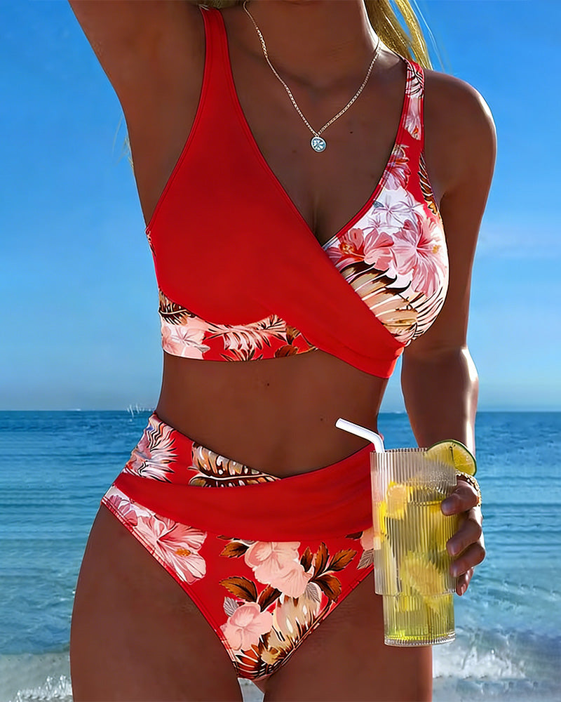 Bikini with contrasting floral pattern and split